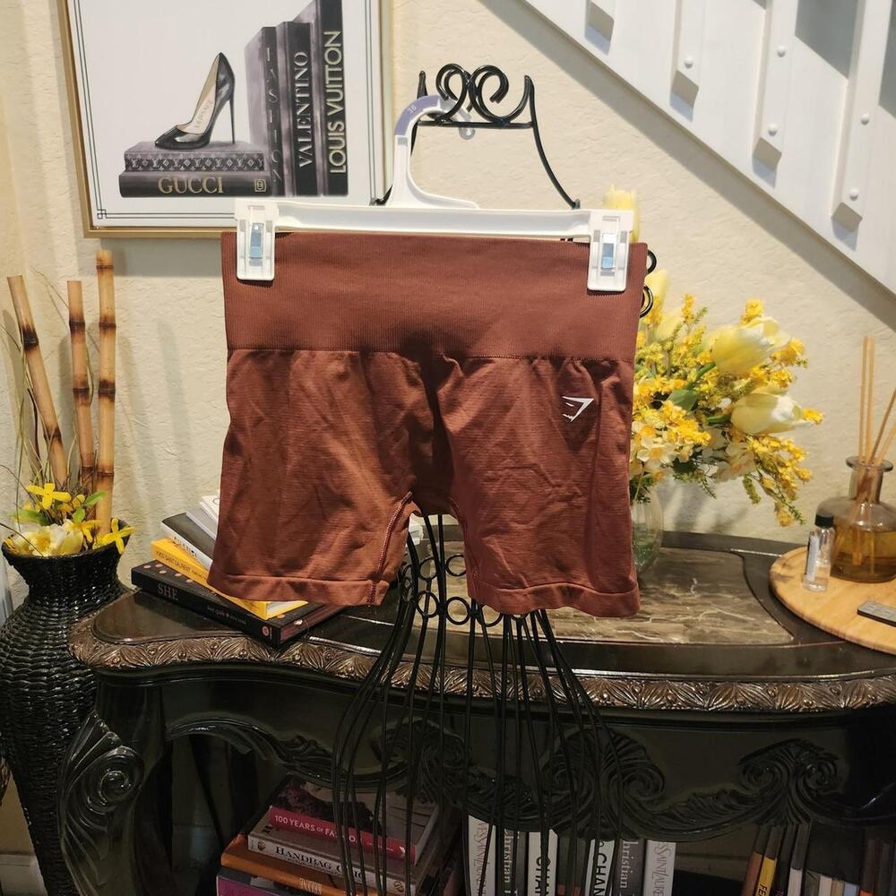 Gymshark brown shorts